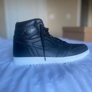 Jordan 1 Retro High OG “Cyber Monday”